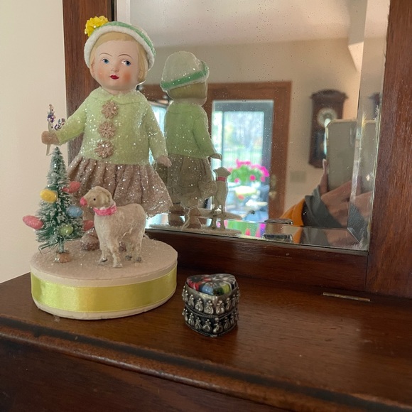 UNIQUE MARGARET HAIRE DESIGNED FOR ESC— SNOWFLAKE GIRL AND LAMB - Picture 10 of 10